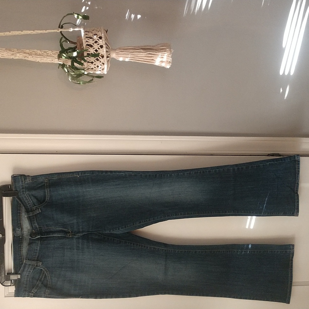Old Navy "the Diva" mid wash denim jeans size 12